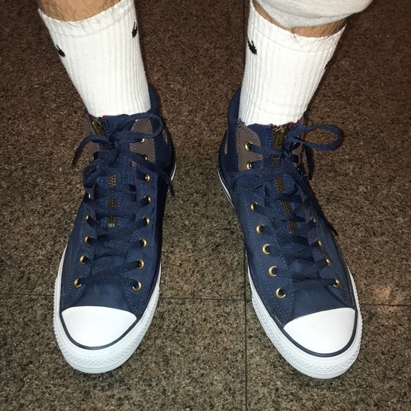 navy blue converse men